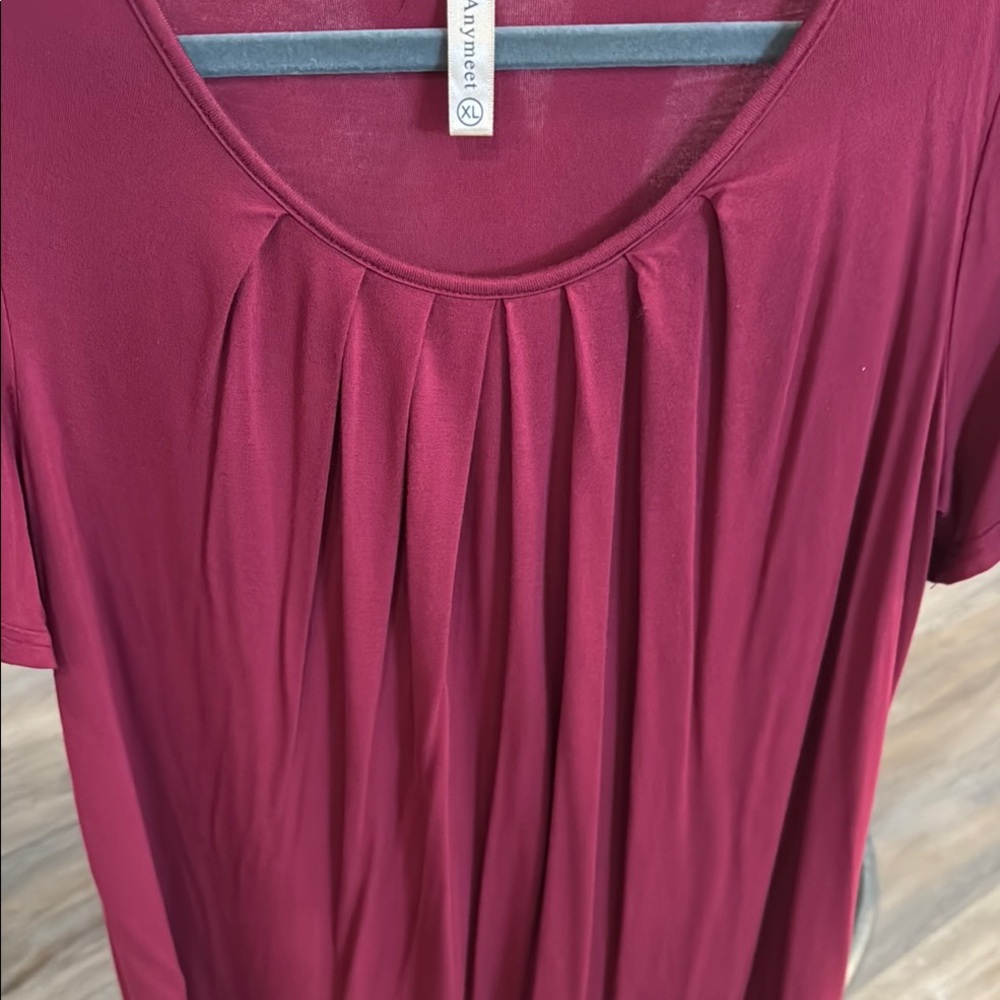 Dark Red Pleated Short Sleeve Blouse - Picture 3 of 7